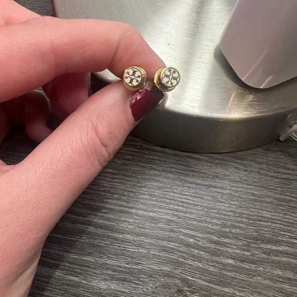 NWOT Tory Burch stud earrings - Picture 4 of 4